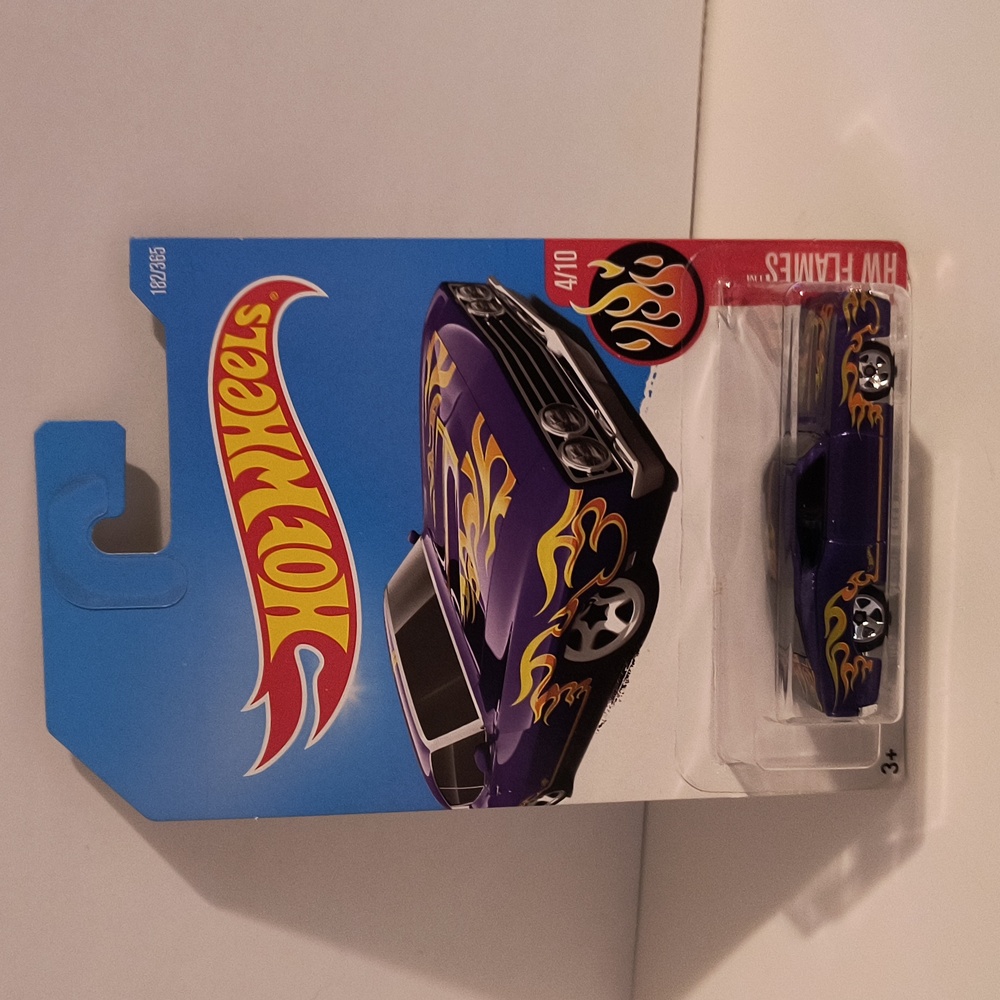 D11  hot wheels 69 Ford Torino Talladega  with shipping protector …